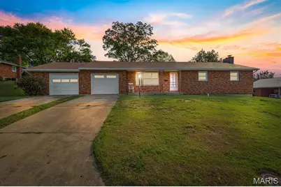 458 Cherry Drive, Saint Genevieve, MO 63670 - Photo 1