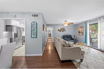 5569 Baronridge Drive #10, Saint Louis, MO 63129 - Photo 5