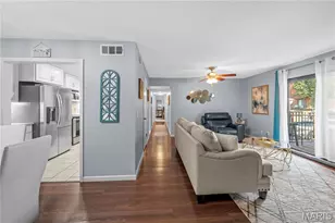 5569 Baronridge Dr, Saint Louis, MO 63129 - Photo 5