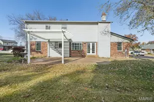 2804 Bear Creek Ct, Saint Louis, MO 63129 - Photo 25