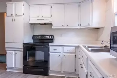 102 Carroll Drive, Ellisville, MO 63336 - Photo 9