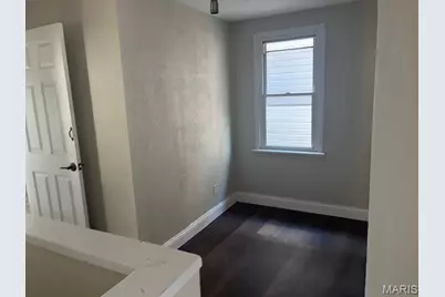 9604 Gentry Avenue, Unincorporated, MO 63125 - Photo 7