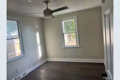 9604 Gentry Avenue, Unincorporated, MO 63125 - Photo 5