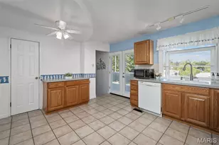 25 Francisca Dr, Florissant, MO 63031 - Photo 7