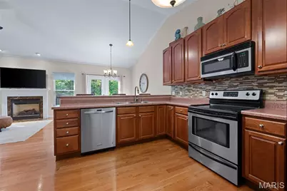 1017 Windsor Crest Ct Court, Cottleville, MO 63376 - Photo 15