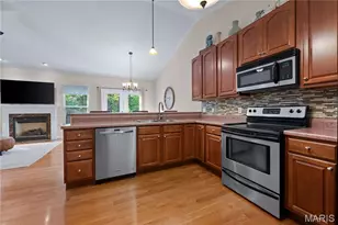 1017 Windsor Crest Ct Ct, Cottleville, MO 63376 - Photo 15