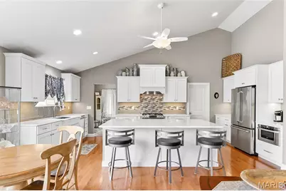 421 Spears Street, Sunset Hills, MO 63127 - Photo 13