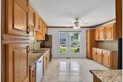 1 Shadowridge Drive, Saint Peters, MO 63376 - Photo 3