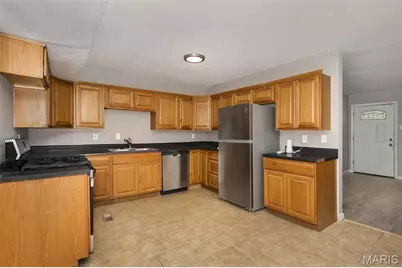 215 Midlothian Road, Saint Louis, MO 63137 - Photo 3