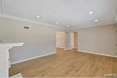 6902 Ira Avenue, Saint Louis, MO 63121 - Photo 7