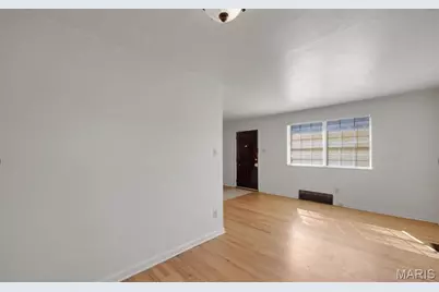 1218 Iron Street, Saint Louis, MO 63111 - Photo 7
