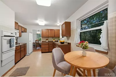 32 Oak Forest Drive, Saint Charles, MO 63303 - Photo 11