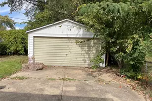 1135 Cove Ln, Unincorporated, MO 63138 - Photo 9