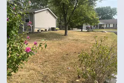 11 S Meadow Drive, O'Fallon, MO 63366 - Photo 11