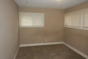 8401 St Olaf Dr, Saint Louis, MO 63134 - Photo 7