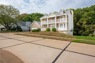 1525 Clayton Woods Ct, Saint Louis, MO 63011 - Photo 5