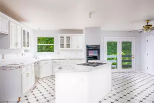 1525 Clayton Woods Ct, Saint Louis, MO 63011 - Photo 11