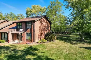 4376 Tavistock Cir, Saint Louis, MO 63129 - Photo 3