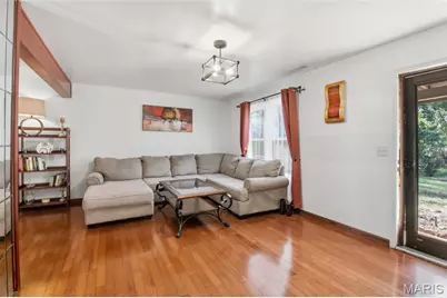 4376 Tavistock Circle, Saint Louis, MO 63129 - Photo 7