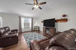 13 Feise Forest Ct, O'Fallon, MO 63368 - Photo 5