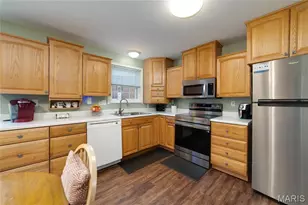 15593 Bedford Forge Dr, Chesterfield, MO 63017 - Photo 11