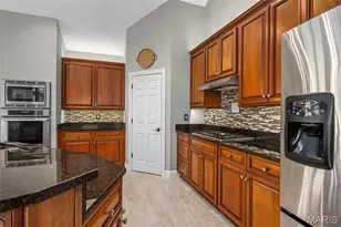 2021 Brook Hill Ct, Chesterfield, MO 63017 - Photo 23