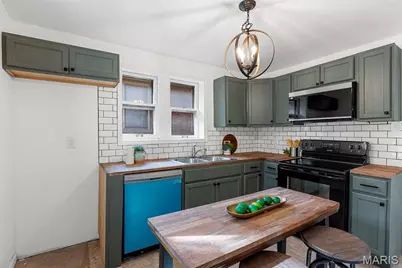 8728 Susan Avenue, Saint John, MO 63114 - Photo 17