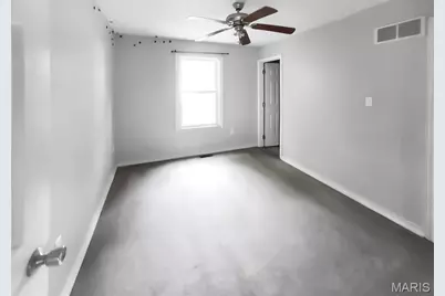 209 Kennett Street, De Soto, MO 63020 - Photo 9