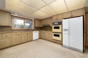 2 Country Estates Pl, Frontenac, MO 63131 - Photo 19