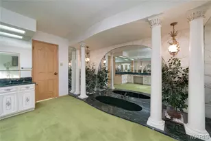 2 Country Estates Pl, Frontenac, MO 63131 - Photo 29