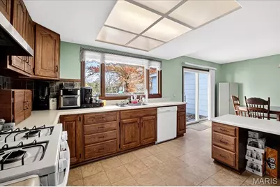 1710 Kilmory Drive, Florissant, MO 63031 - Photo 11