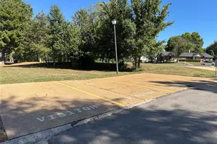 6470 White Cap Ln, Florissant, MO 63033 - Photo 35