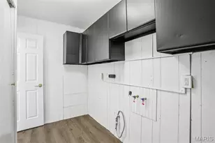 9513 Margo Ann Ln, Woodson Terrace, MO 63134 - Photo 13