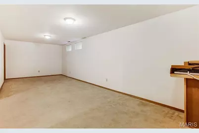 2112 New Sun Drive, Florissant, MO 63031 - Photo 25