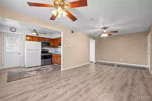 1725 Herault Pl, Mehlville, MO 63125 - Photo 9