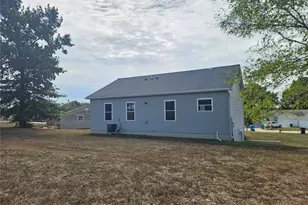 806 Ella Ln, Saint Clair, MO 63077 - Photo 11