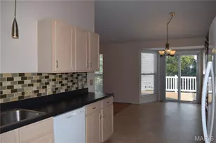 354 Birchwood Crossing Ln, Maryland Heights, MO 63043 - Photo 13