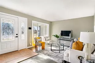 11774 El Somo Ct, Florissant, MO 63033 - Photo 3