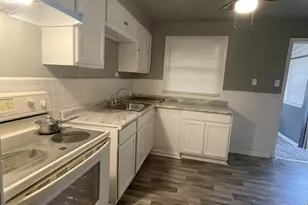 9710 Calumet Dr, Saint Louis, MO 63137 - Photo 5