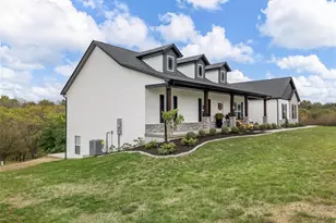 4 Ashley Ln, Hawk Point, MO 63349 - Photo 37