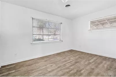1238 Maple Avenue, Saint Louis, MO 63138 - Photo 11
