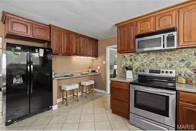 62 W Cardigan Drive, Florissant, MO 63135 - Photo 15