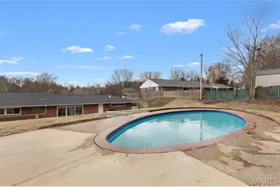 62 W Cardigan Drive, Florissant, MO 63135 - Photo 29