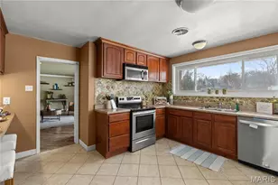 62 W Cardigan Dr, Florissant, MO 63135 - Photo 13