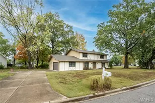 1100 Seine Dr, Lake Saint Louis, MO 63367 - Photo 5