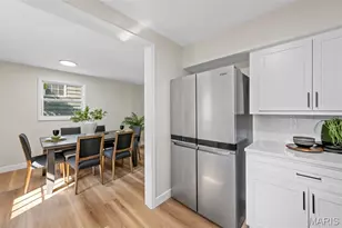 6870 Foxcroft Dr, Saint Louis, MO 63123 - Photo 11