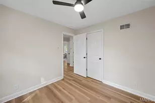 6870 Foxcroft Dr, Saint Louis, MO 63123 - Photo 19