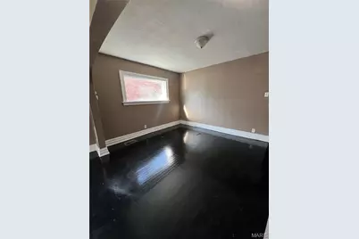 6331 Windham Avenue, Saint Louis, MO 63120 - Photo 5