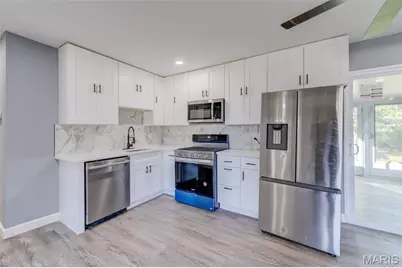 1481 Werremeyer Place, Creve Coeur, MO 63132 - Photo 11