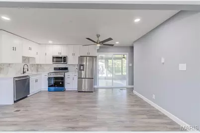 1481 Werremeyer Place, Creve Coeur, MO 63132 - Photo 9